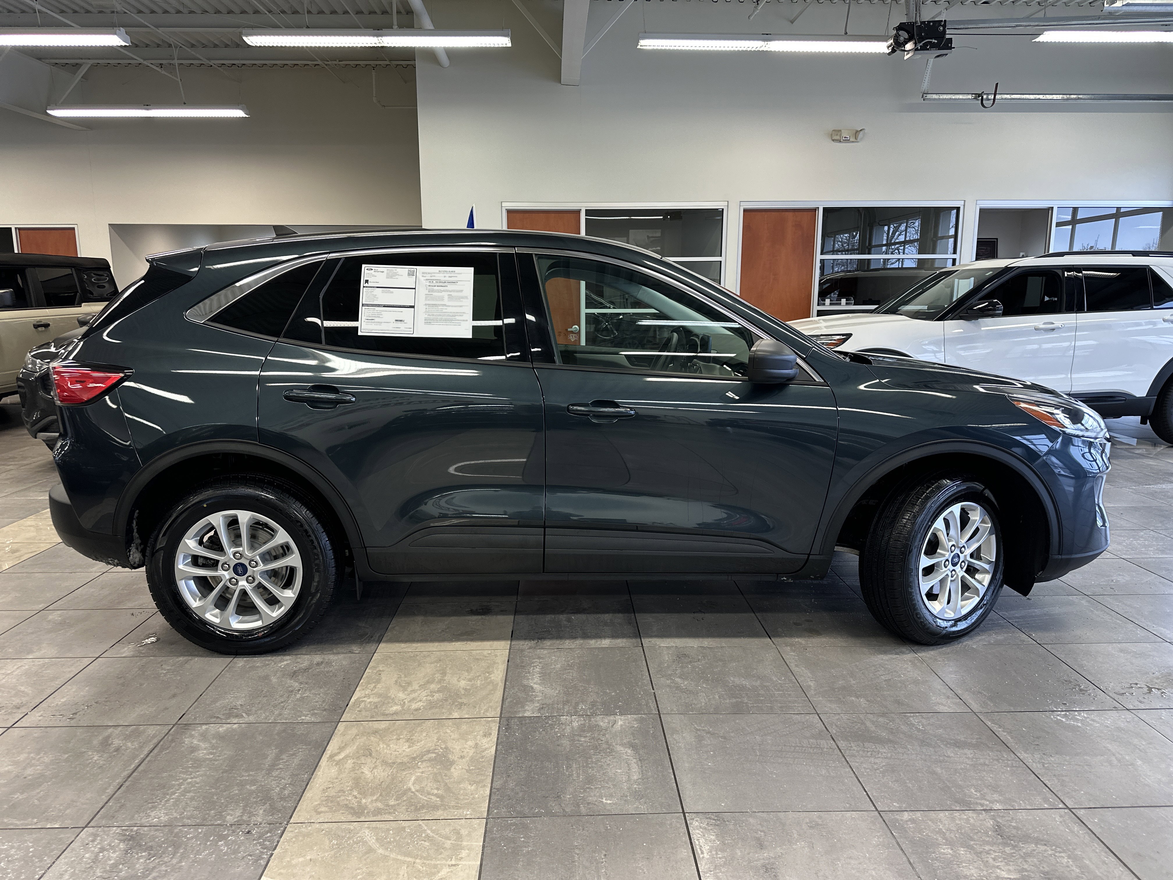 Certified 2022 Ford Escape SE w/ Cold Weather Package image 11