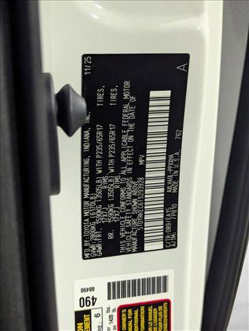 New 2026 Toyota Sienna XLE image 16