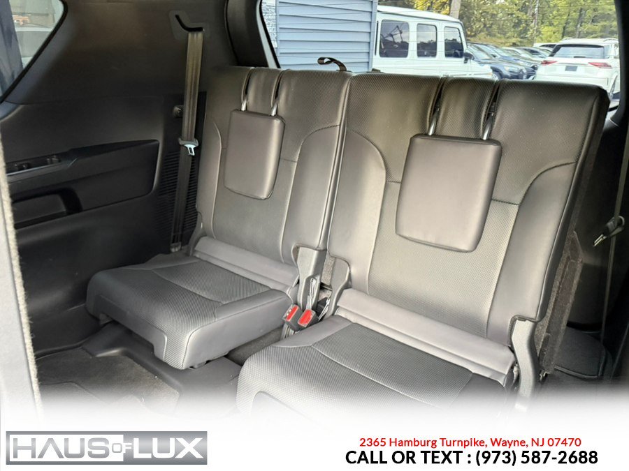 Used 2023 Lexus LX 600 F Sport w/ Accessory Package (Z1) AWD/4WD image 15