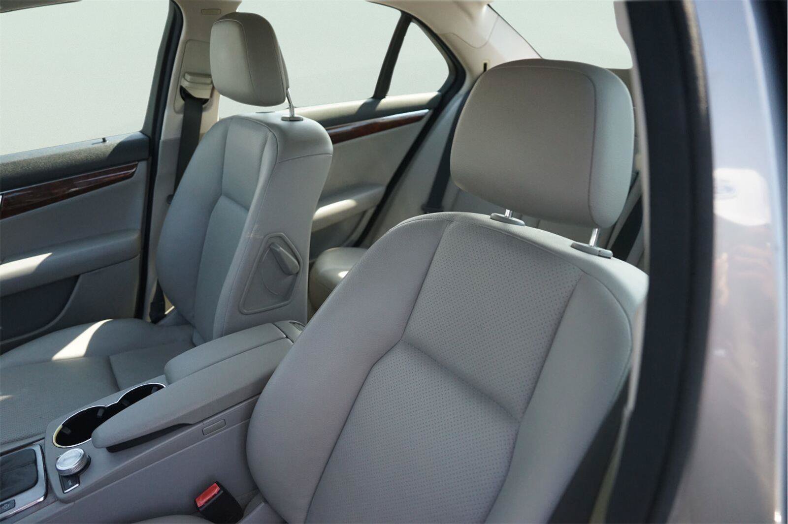 Used 2008 Mercedes-Benz C 300 Sedan image 10