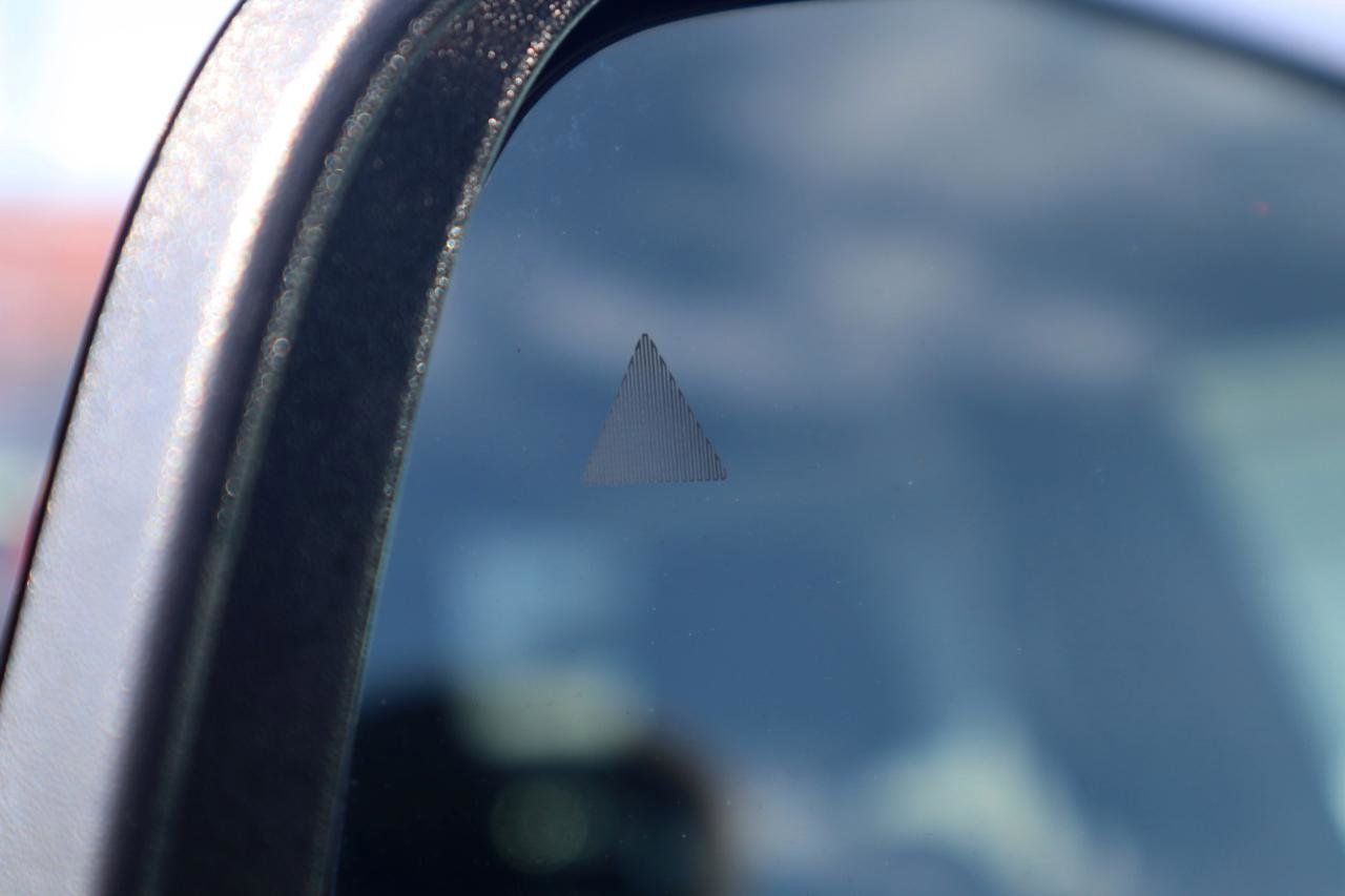 Used 2019 Jeep Grand Cherokee Laredo w/ 18" Wheel & 8.4" Radio Group image 24