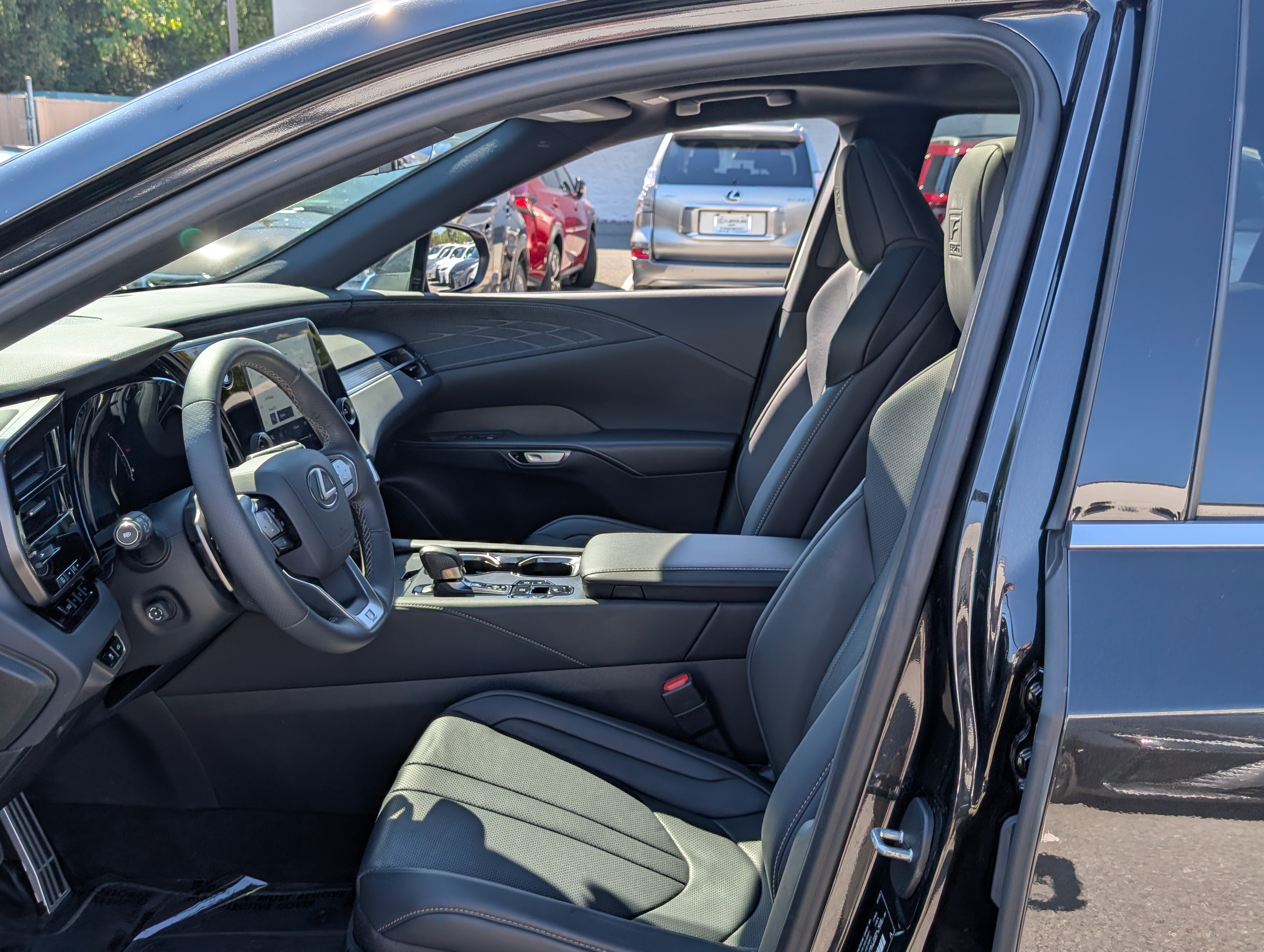 Used 2024 Lexus RX 350 F Sport w/ Technology Package AWD/4WD image 17