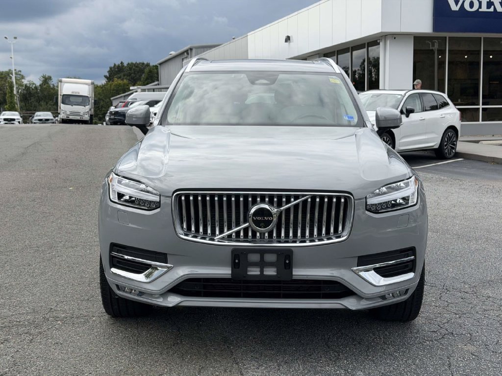 Used 2024 Volvo XC90 B6 Plus AWD/4WD image 24