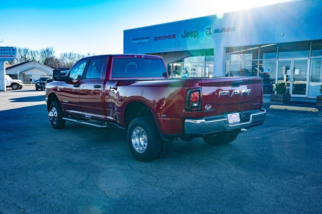New 2026 RAM 3500 Big Horn AWD/4WD image 3