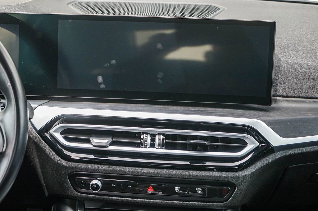 Used 2024 BMW 330e image 13