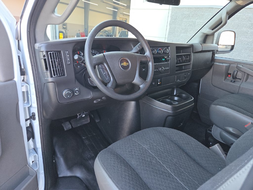 Used 2025 Chevrolet Express 2500 w/ Driver Convenience Package RWD image 27