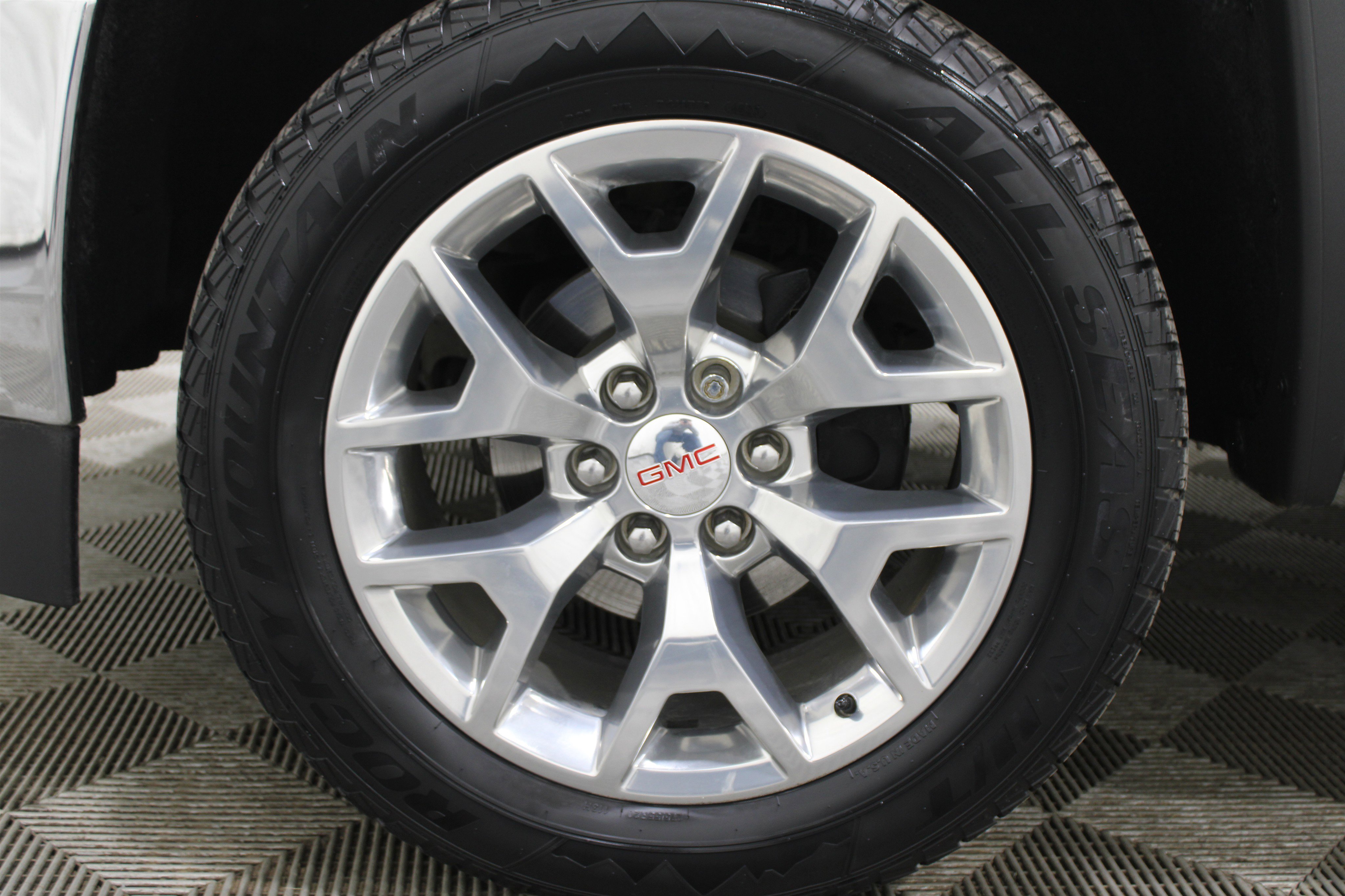 Used 2018 GMC Sierra 1500 SLT w/ SLT Premium Package image 41