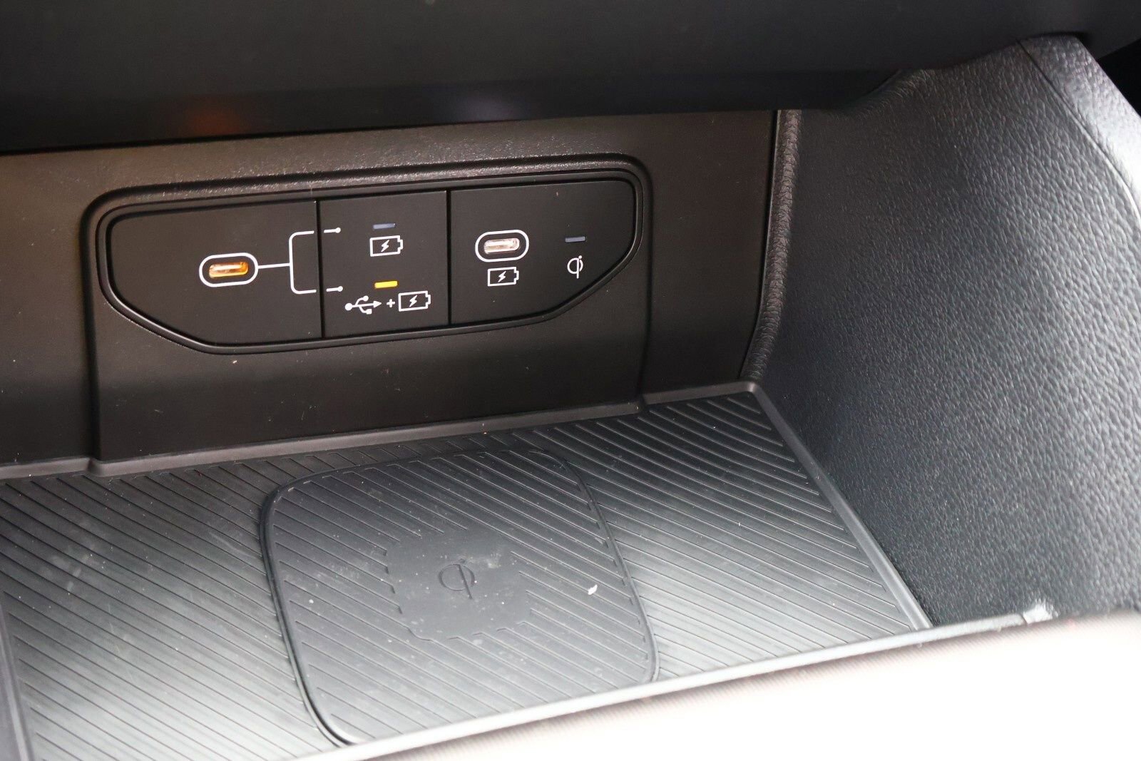 Used 2026 Kia Sportage EX image 7