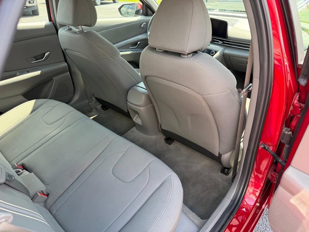 Used 2024 Hyundai Elantra SEL FWD image 22