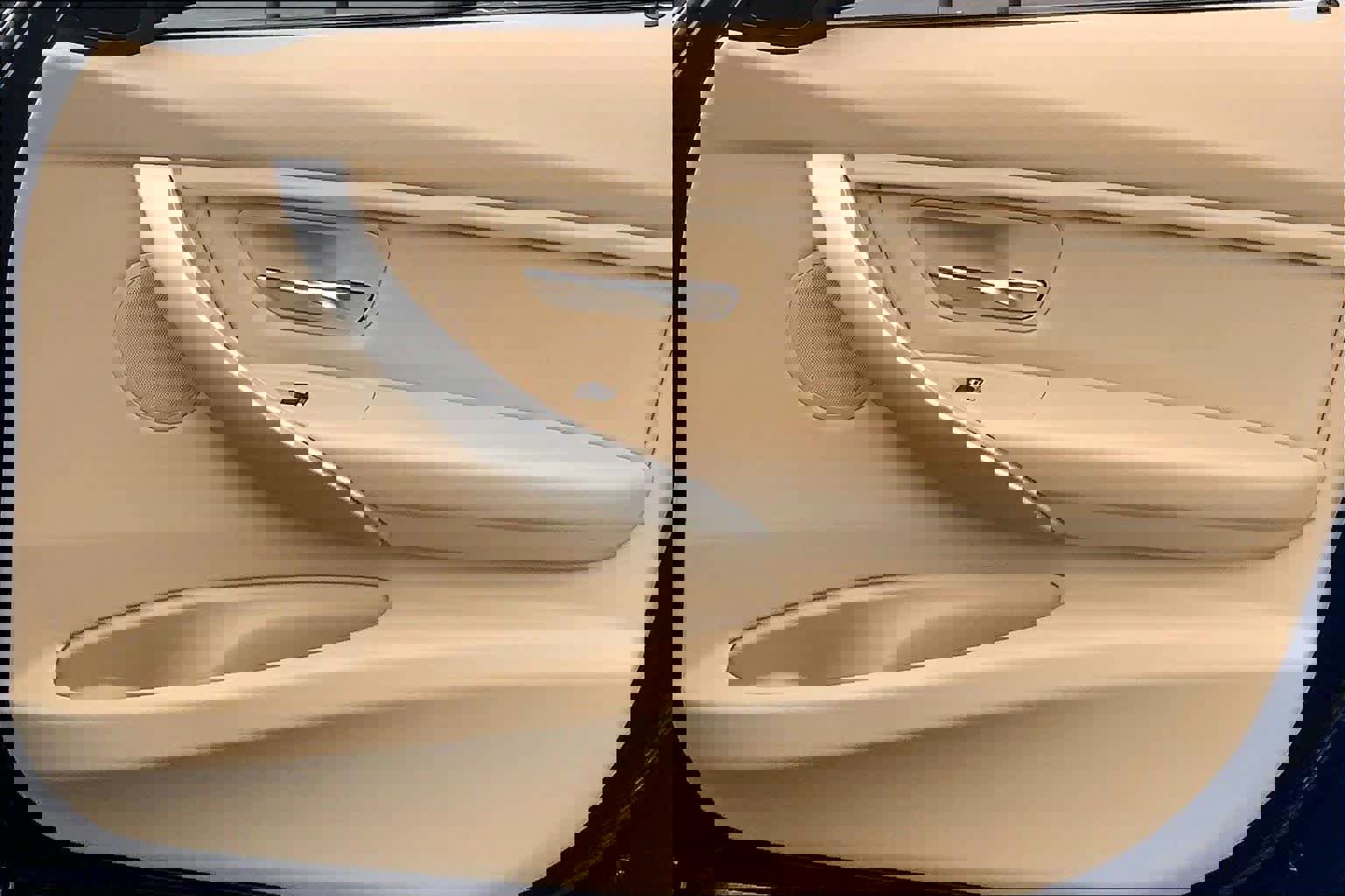 Used 2016 BMW 320i Sedan image 22