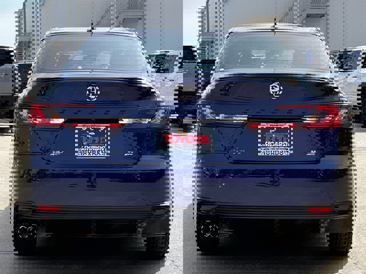 Used 2025 Toyota Camry SE image 5