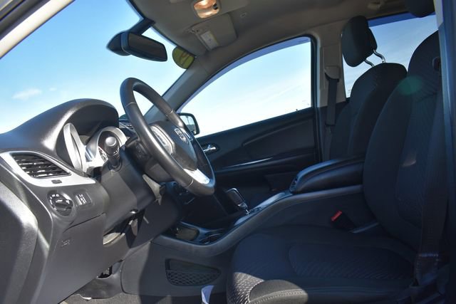 Used 2019 Dodge Journey SE w/ Premium Group image 21