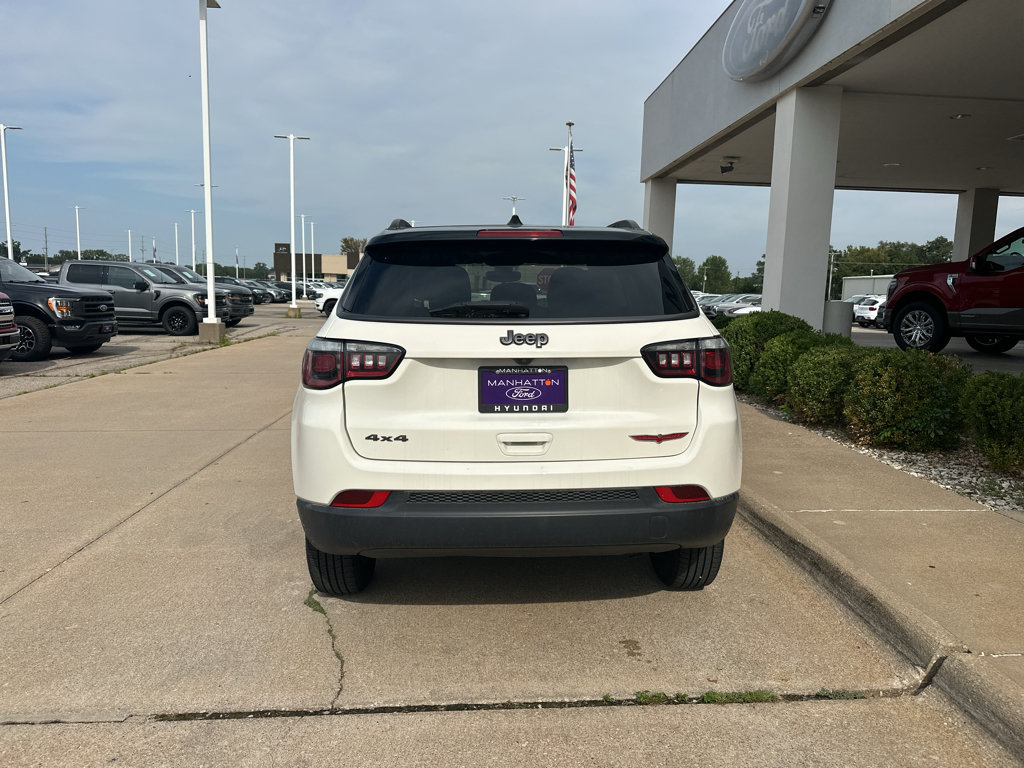 Used 2020 Jeep Compass Trailhawk AWD/4WD image 5