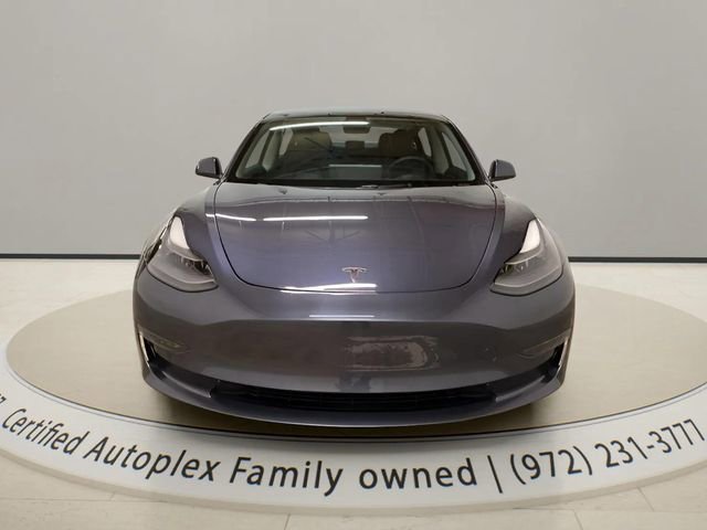Used 2023 Tesla Model 3 Standard Range image 4
