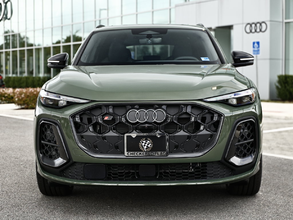 New 2026 Audi SQ5 Prestige AWD/4WD image 13