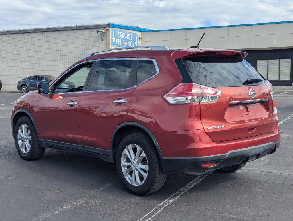 Used 2016 Nissan Rogue SV w/ SV Premium Package FWD image 7
