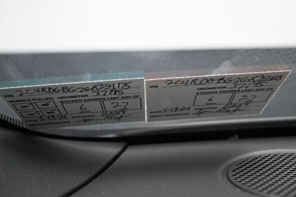 Used 2016 Dodge Grand Caravan SE FWD image 13