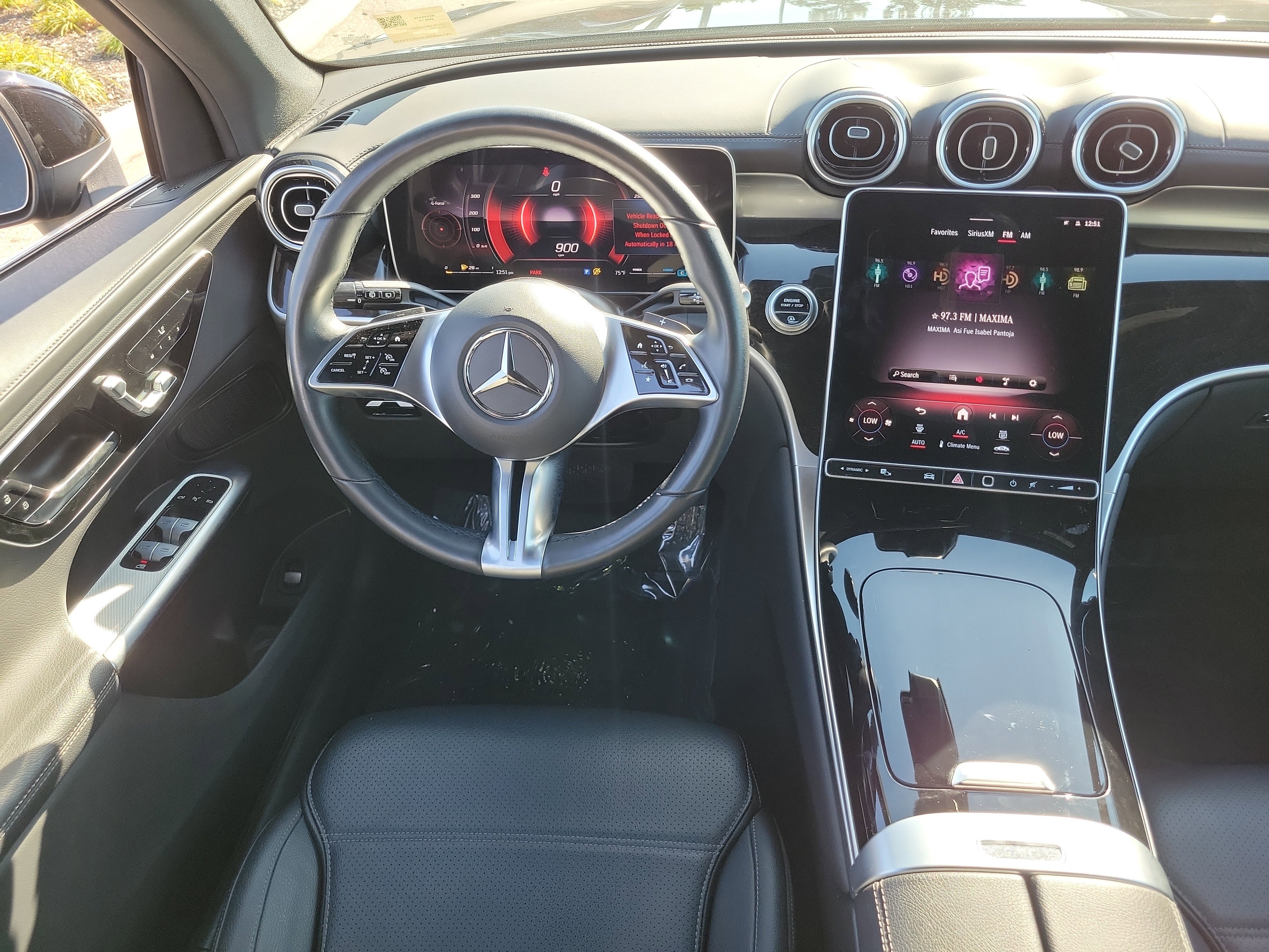 Used 2024 Mercedes-Benz GLC 300 w/ Winter Package image 19