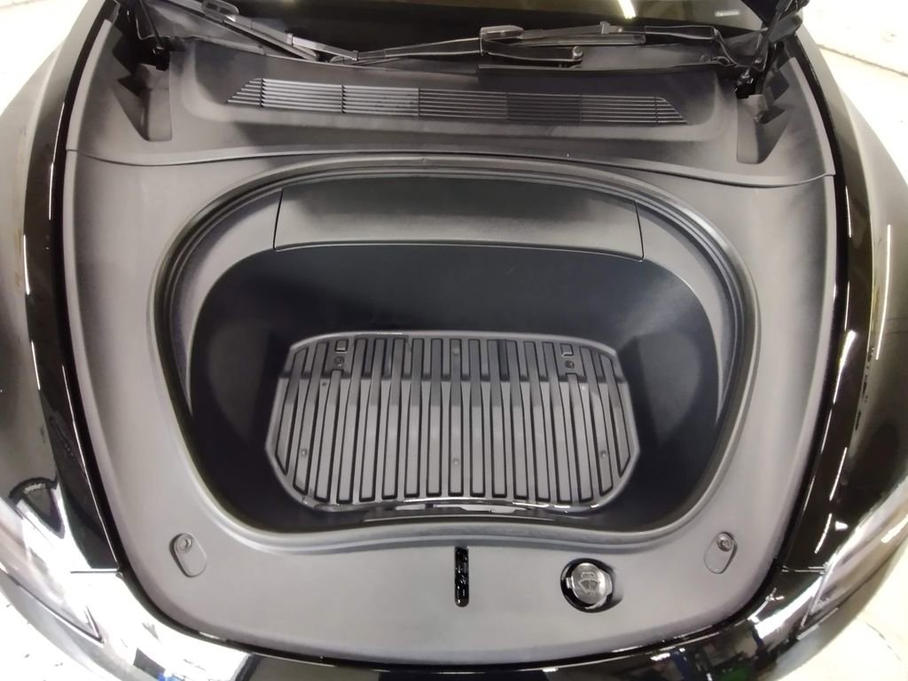 Used 2024 Tesla Model 3 Performance image 8