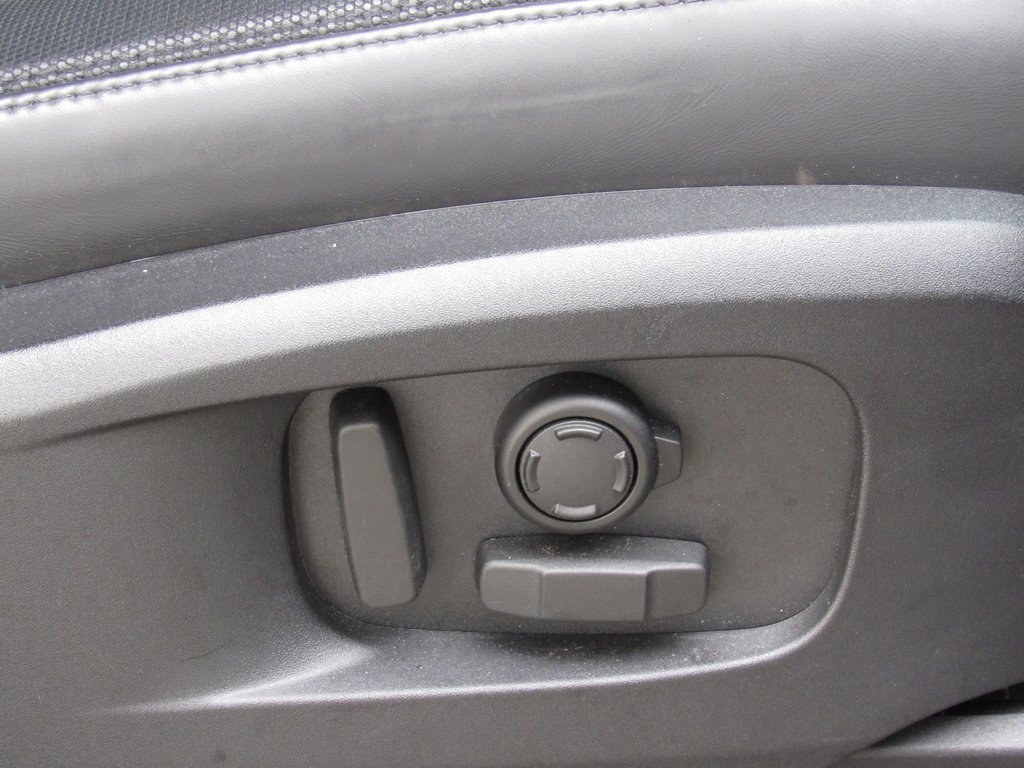 Used 2022 Land Rover Defender 110 X-Dynamic HSE image 21