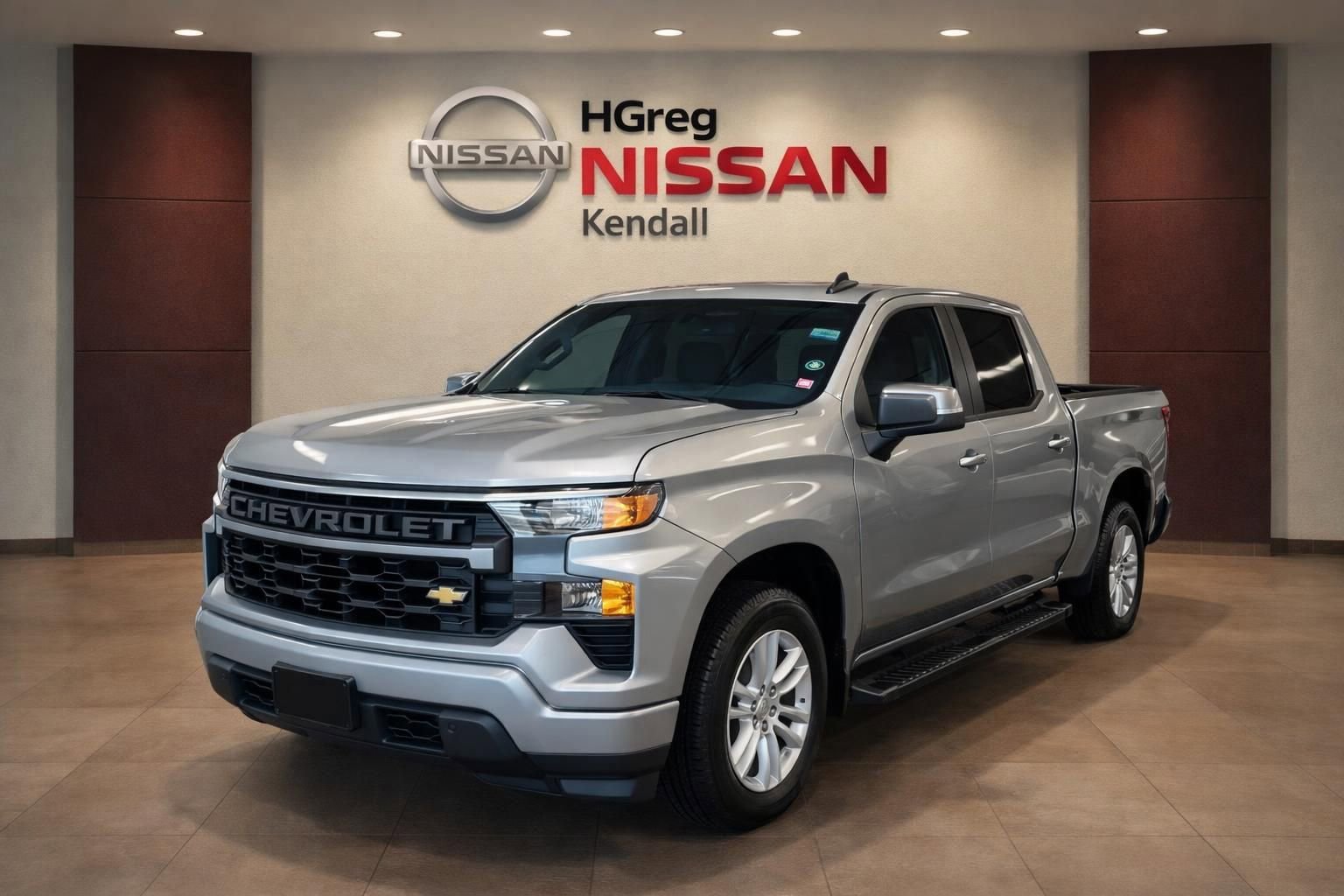 Used 2025 Chevrolet Silverado 1500 Custom RWD image 3