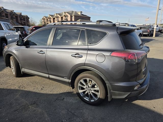 Used 2018 Toyota RAV4 Limited image 9