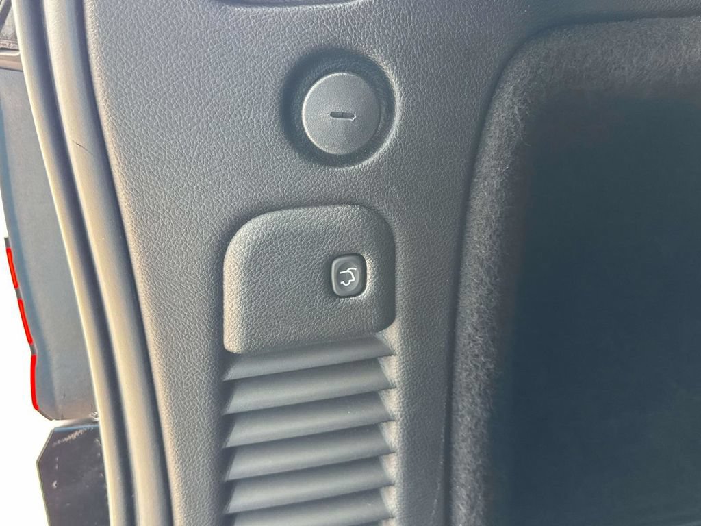 Used 2024 Dodge Durango GT RWD image 23