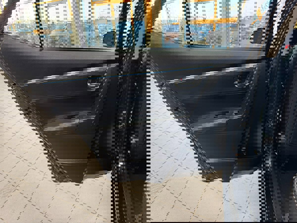 Used 2014 Toyota Corolla S image 39