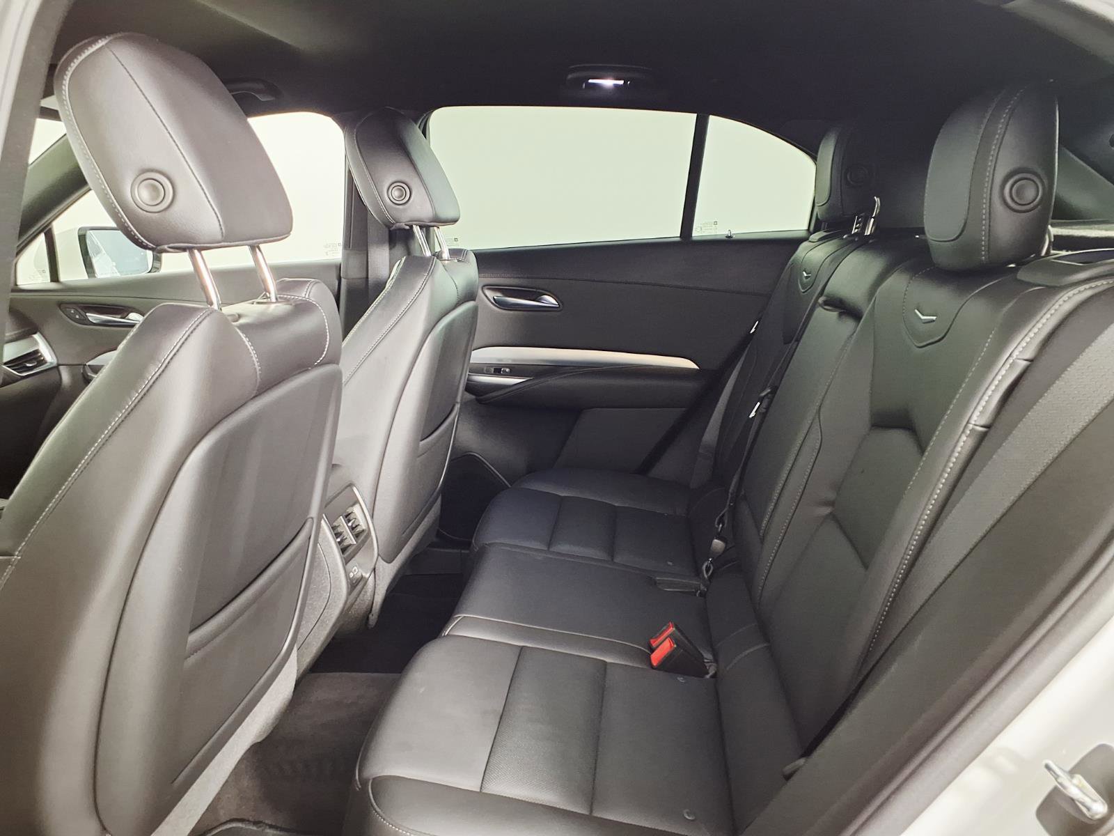 Used 2021 Cadillac XT4 Premium Luxury FWD image 13