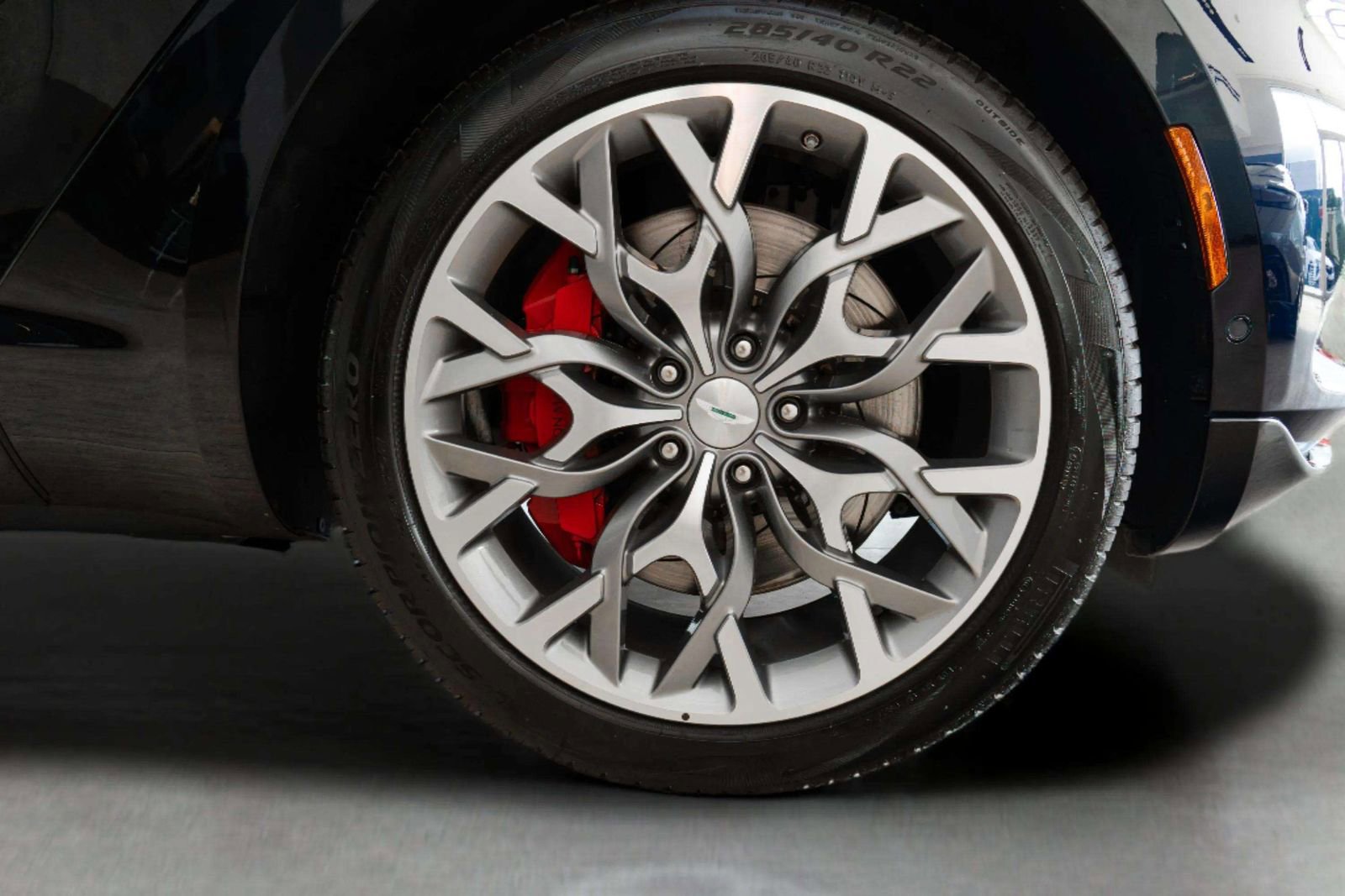 Used 2023 Aston Martin DBX AWD/4WD image 55