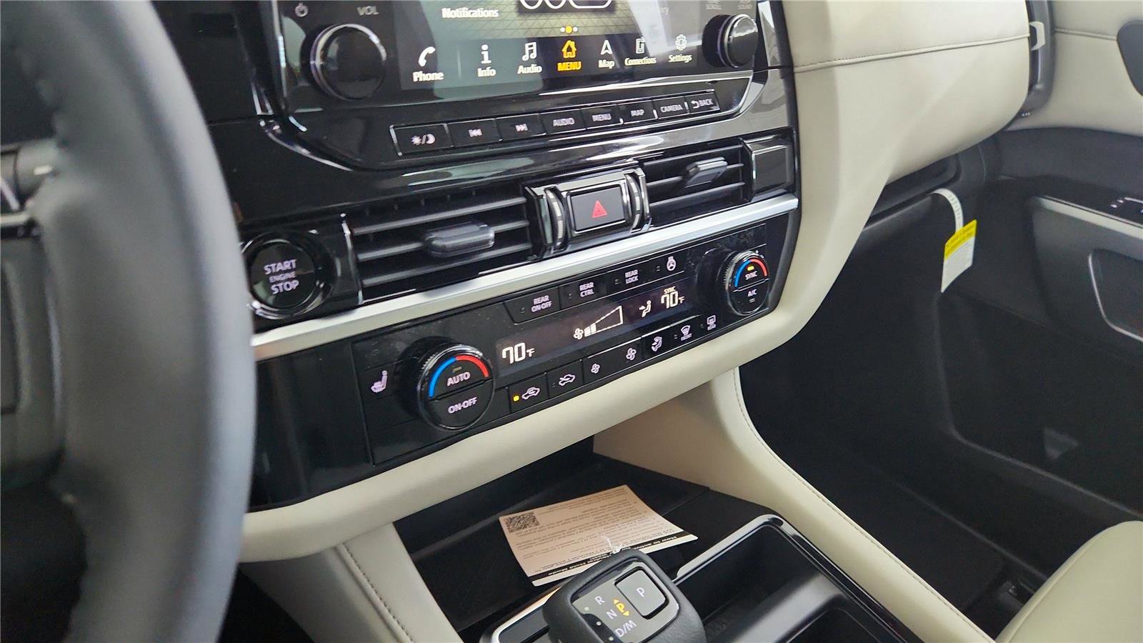 Used 2025 Nissan Pathfinder SL w/ Black Appearance Package image 30