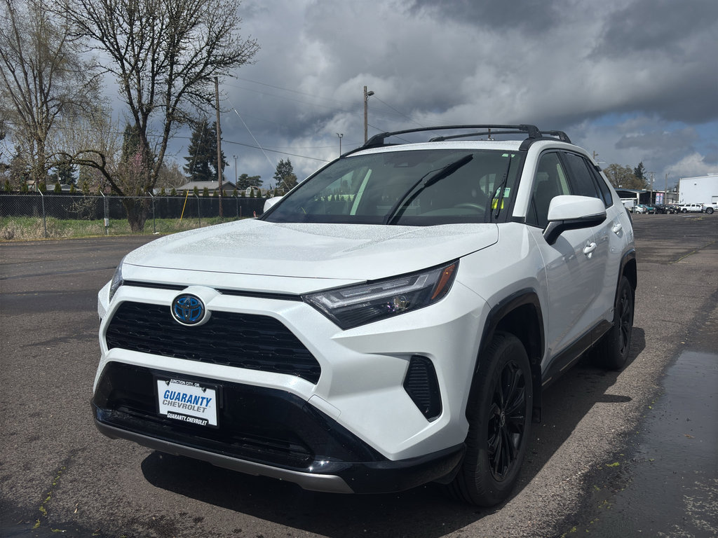 Used 2024 Toyota RAV4 SE w/ Convenience Package AWD/4WD image 4