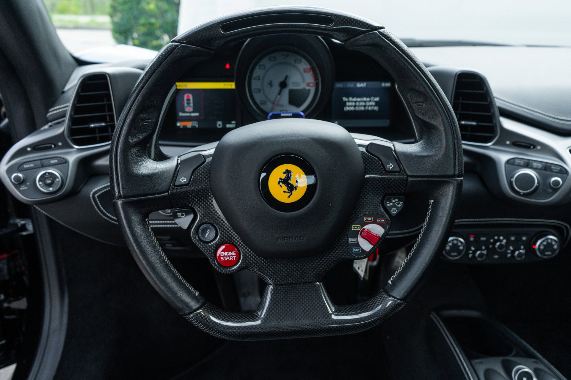 Used 2013 Ferrari 458 Spider image 10