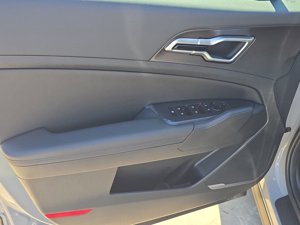 New 2026 Kia Sportage EX image 18