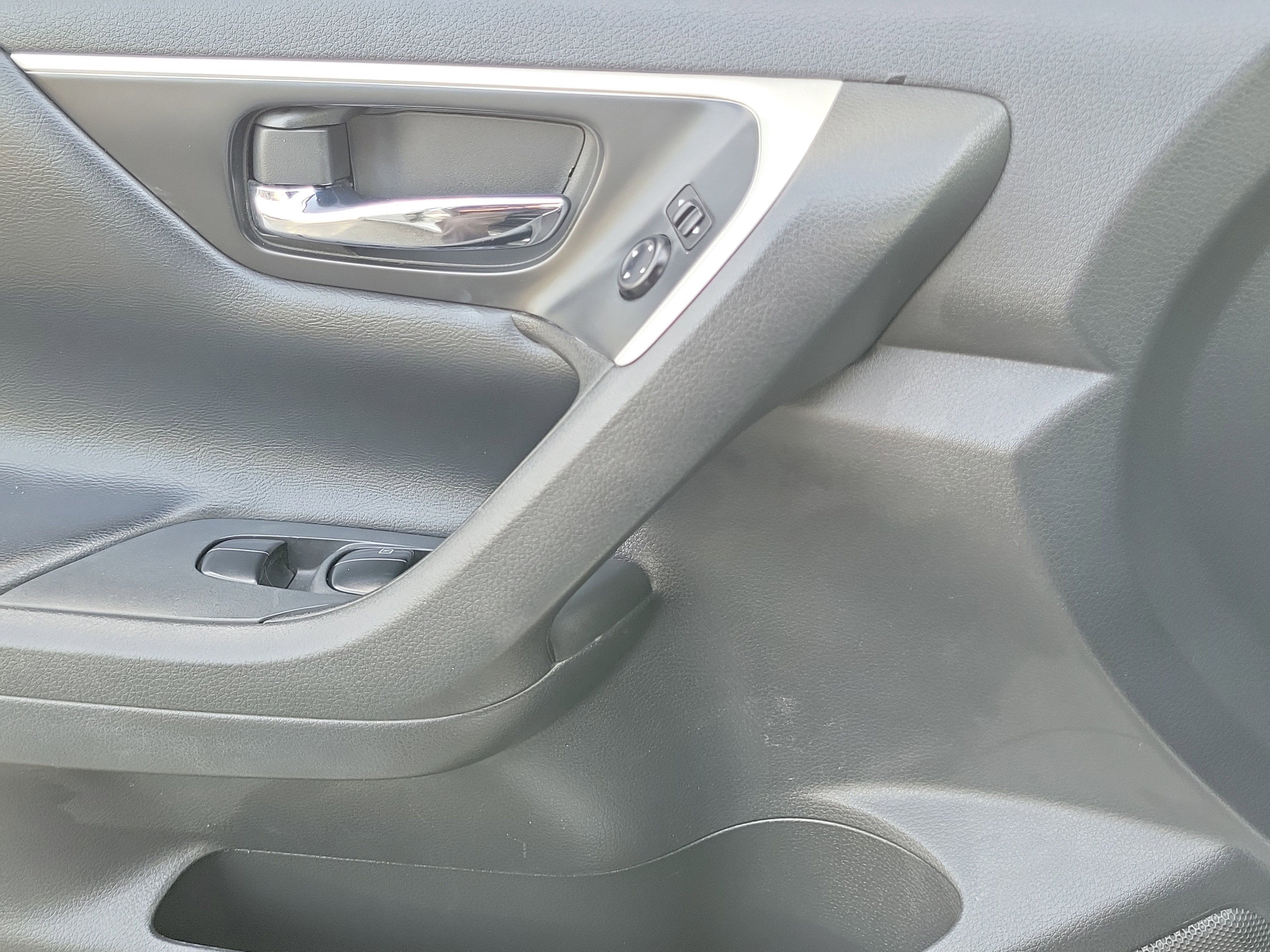 Used 2018 Nissan Altima 2.5 SV image 17