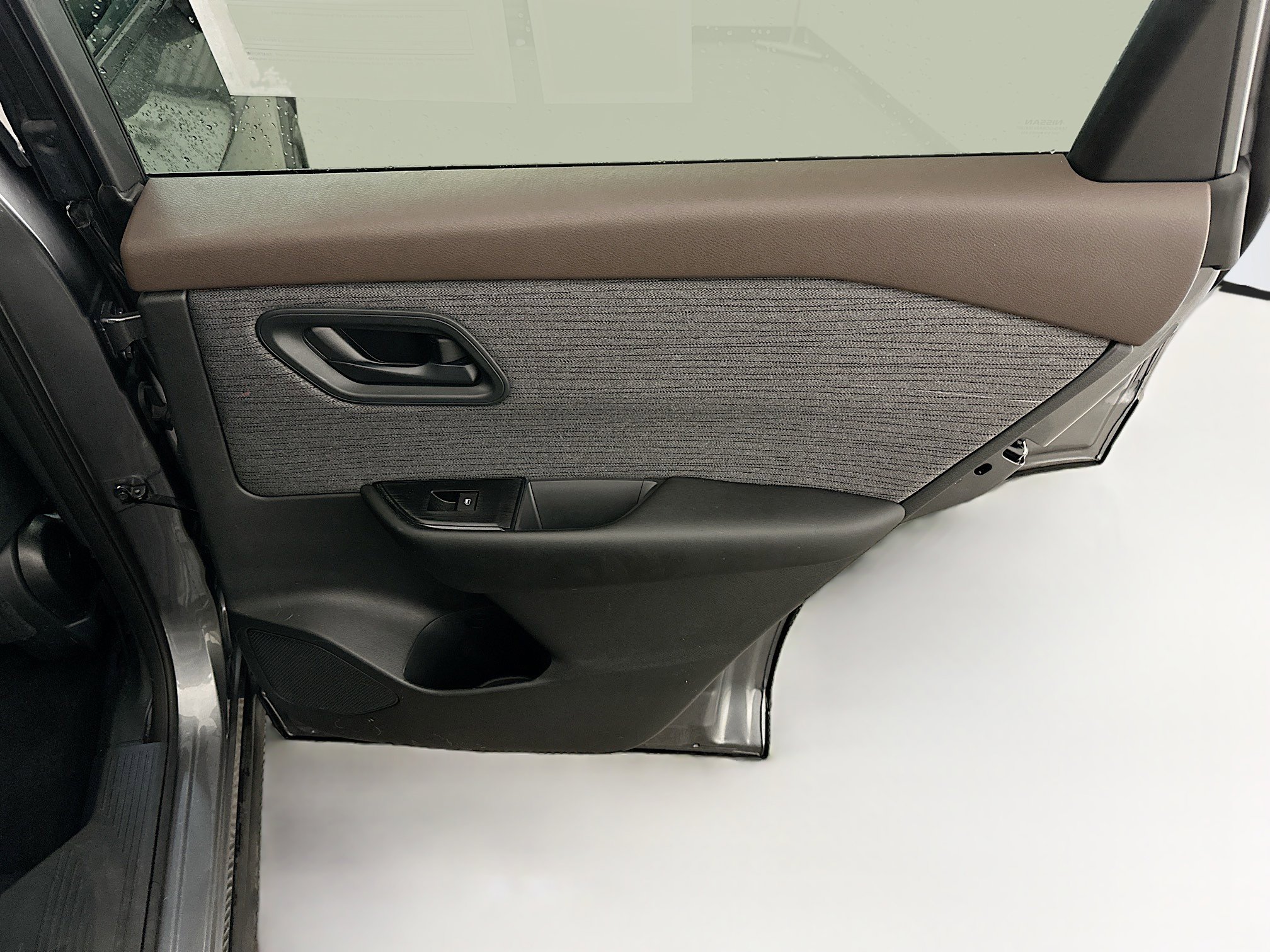 Used 2023 Nissan Rogue S AWD/4WD image 30