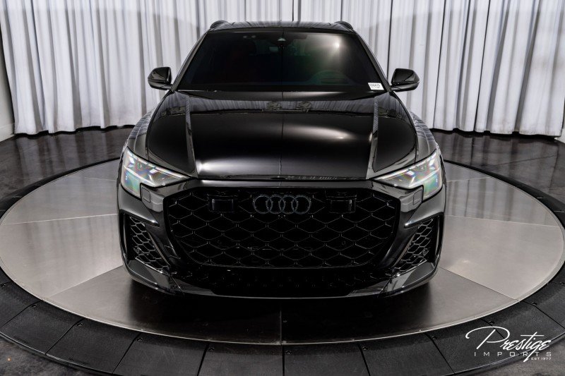 Used 2025 Audi RS Q8 performance image 4