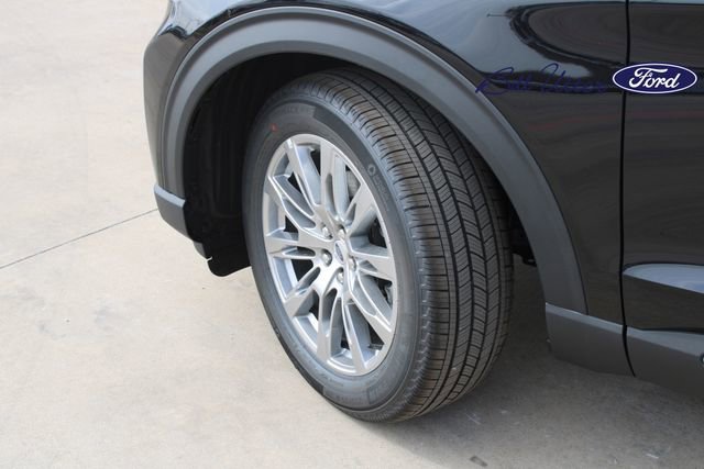 New 2026 Ford Explorer Platinum RWD image 5