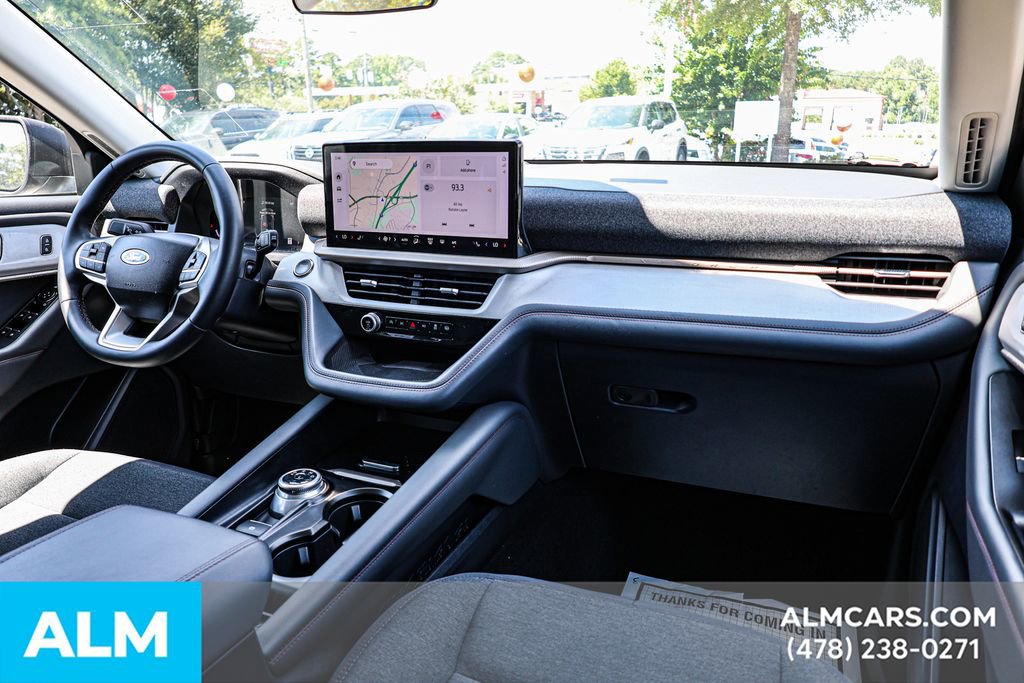 Used 2025 Ford Explorer Active image 26