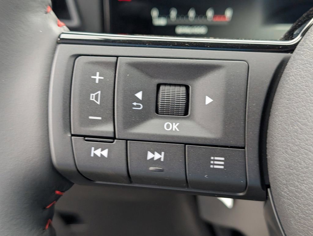 New 2026 Nissan Kicks SR image 18