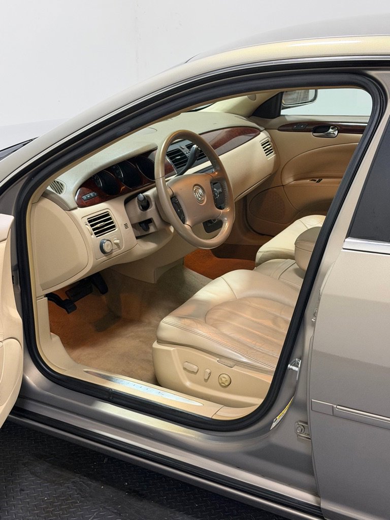 Used 2006 Buick Lucerne CXL w/ Luxury Package image 8