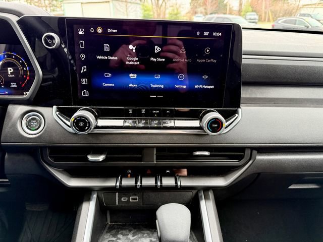 Used 2024 Chevrolet Colorado Trail Boss w/ Technology Package image 20