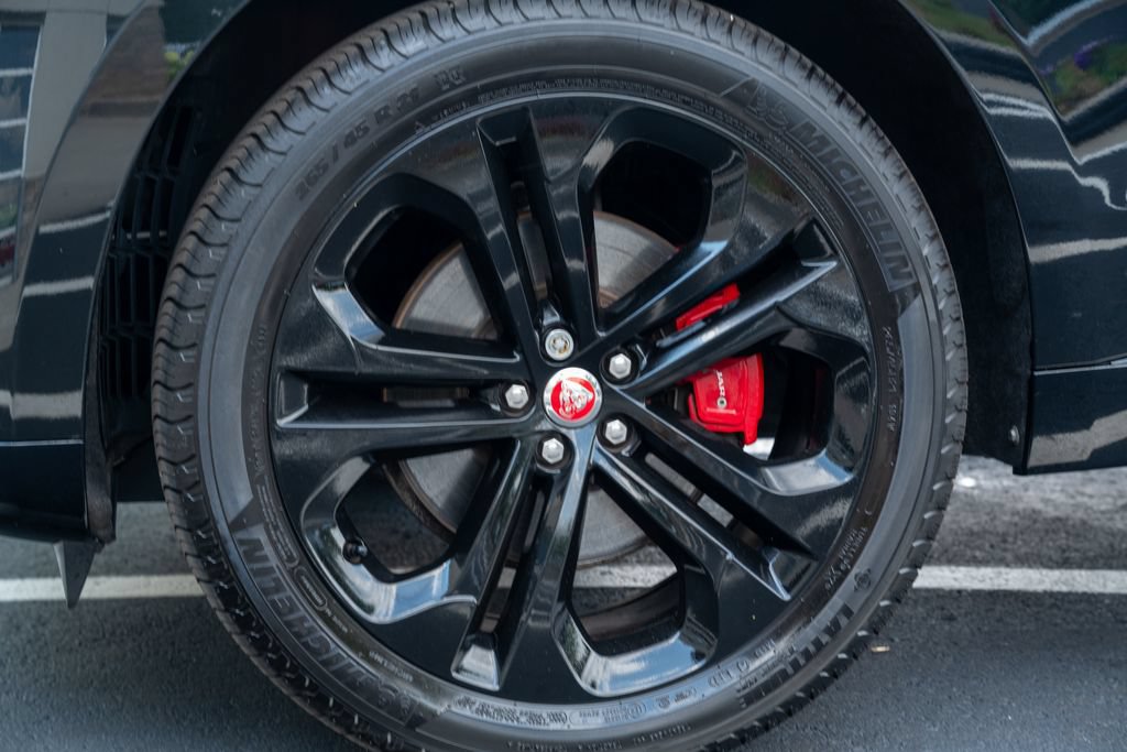 Used 2023 Jaguar F-PACE S AWD/4WD image 19