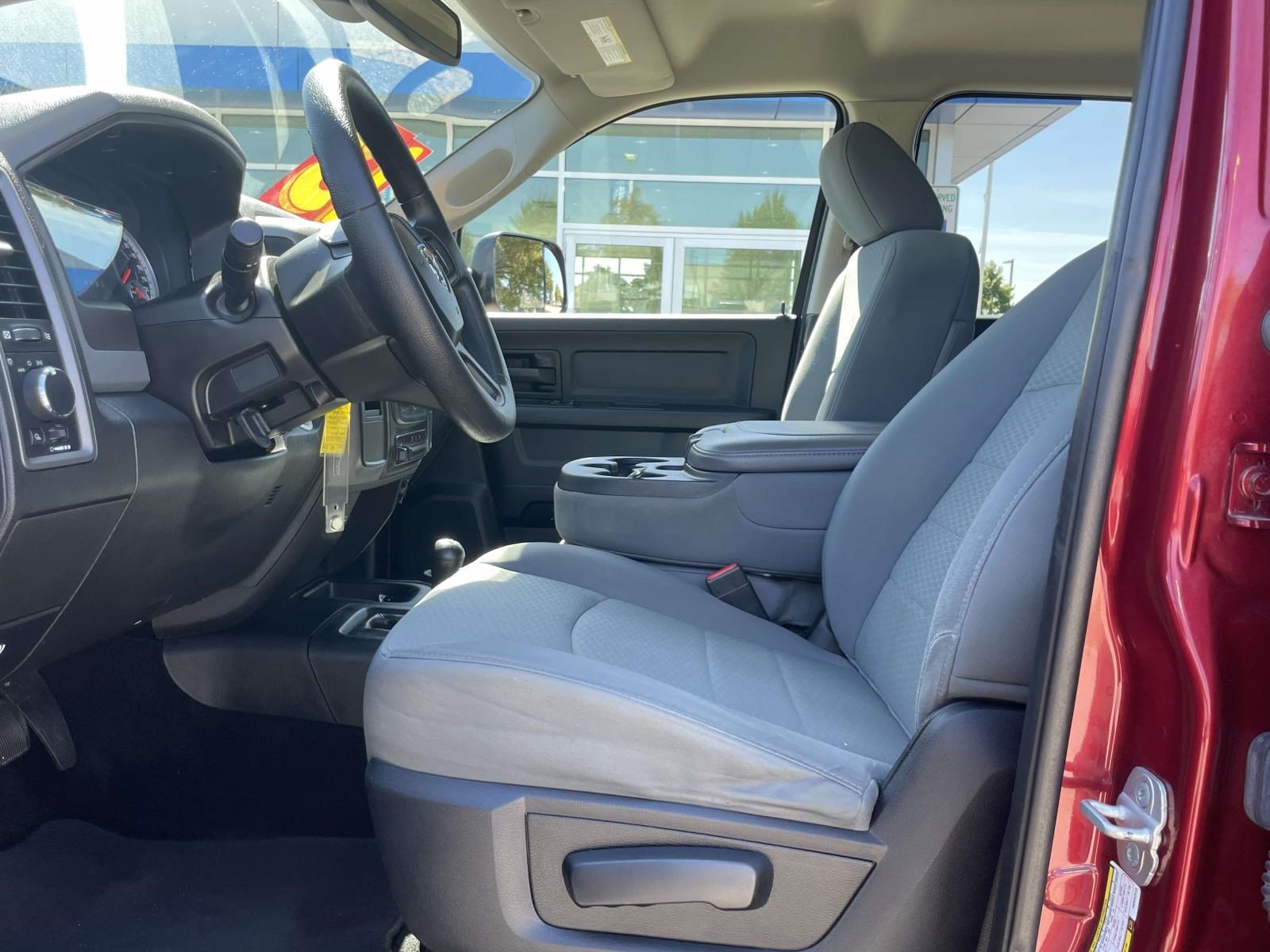Used 2013 RAM 2500 Tradesman w/ Chrome Appearance Group AWD/4WD image 12