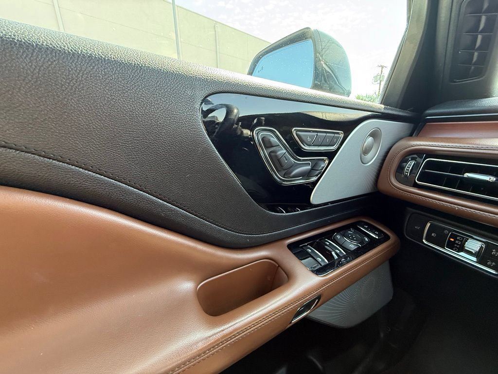 Used 2020 Lincoln Aviator Reserve w/ Equipment Group 202A AWD/4WD image 11