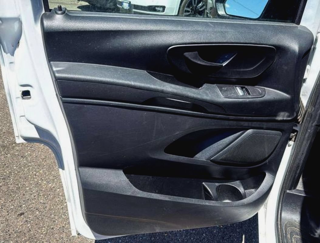 Used 2023 Mercedes-Benz Metris image 16