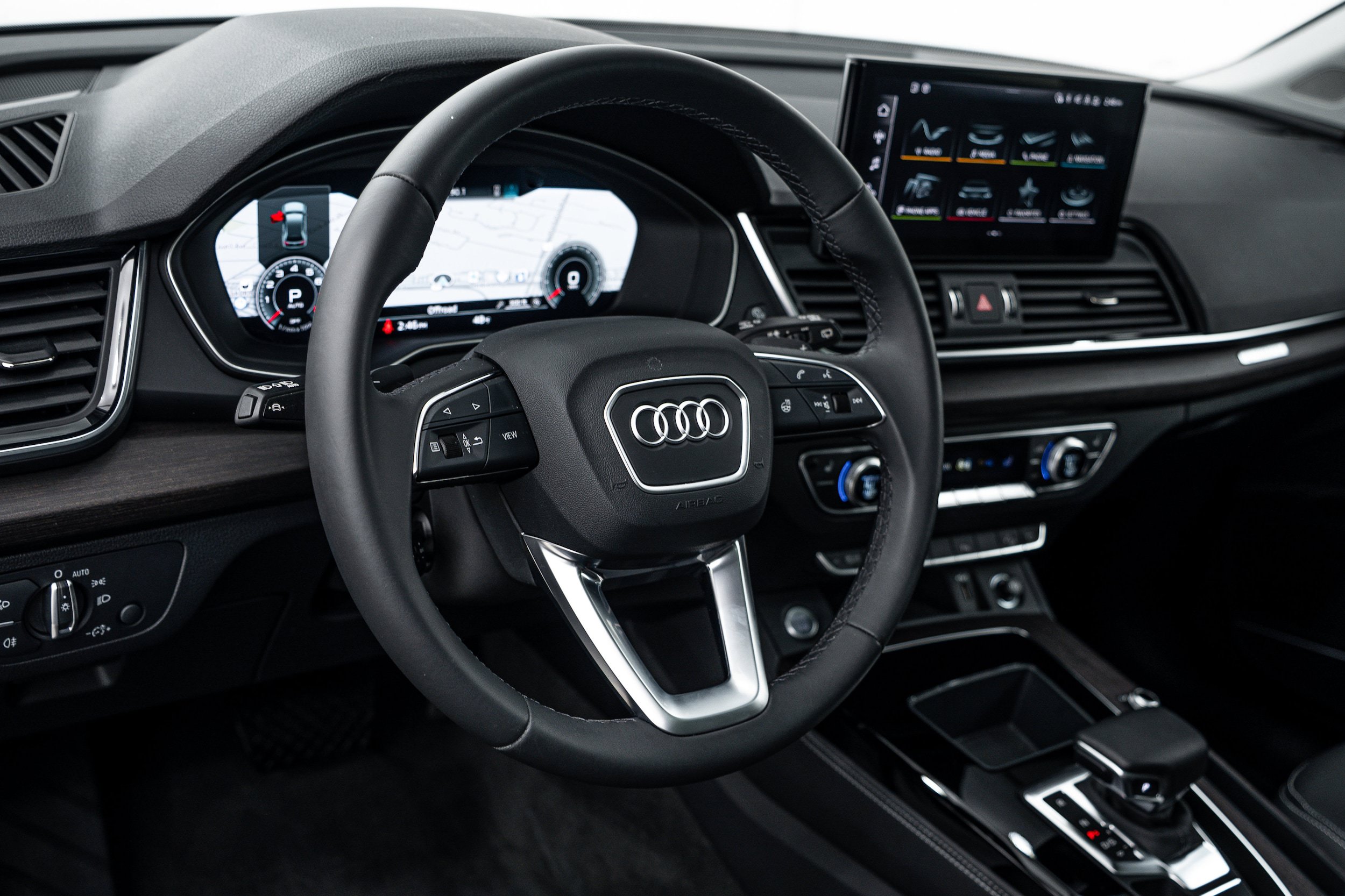 Certified 2023 Audi Q5 2.0T Premium Plus w/ Premium Plus Package AWD/4WD image 11