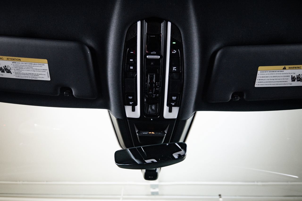 Certified 2023 Porsche Cayenne Platinum Edition AWD/4WD image 20