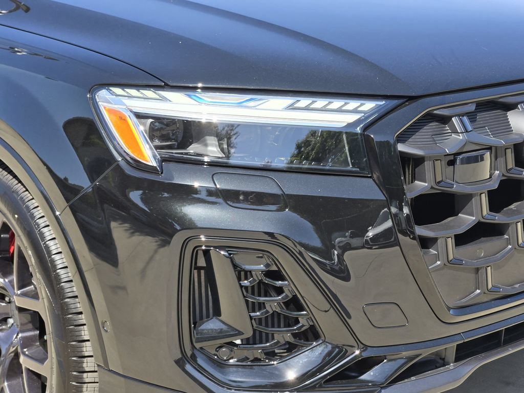 New 2026 Audi SQ7 Prestige AWD/4WD image 12
