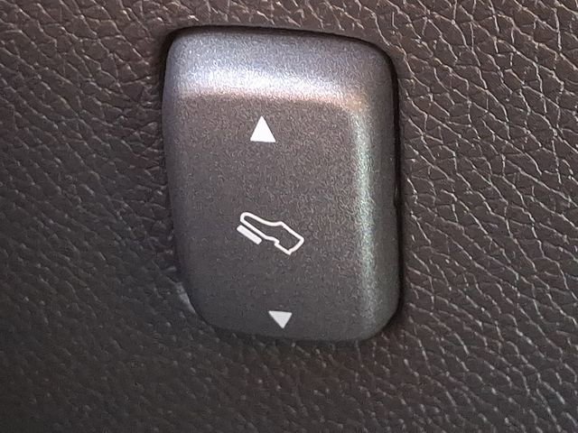 Used 2013 Lincoln Navigator 4WD w/ HD Trailer Tow Pkg image 24